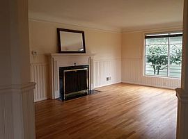 3 Beds 1 Bath in Vancouver, WA (Photo 2 of 5)