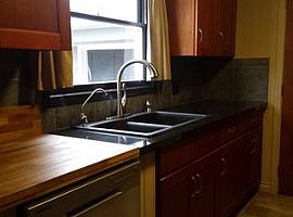 3 Beds 1 Bath in Vancouver, WA (Photo 4 of 5)