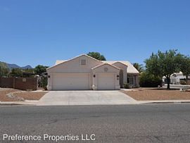 2112 Town and Country Dr, Sierra Vista, Az 85635 in Sierra Vista, AZ