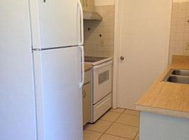  87 Oberlin Rd, Venice, Fl 34293 2 Beds 1 Bath 816 Sqft in Venice, FL (Photo 4 of 6)