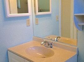  87 Oberlin Rd, Venice, Fl 34293 2 Beds 1 Bath 816 Sqft in Venice, FL (Photo 5 of 6)