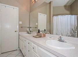 226 W New Meadows Dr, Sugar Land, Tx 77479 Rent$750 and Dep $750 in Sugar Land, TX (Photo 5 of 7)