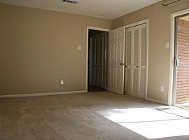 210 Oak Hollow St, Conroe, Tx 77301 Rent$750 and Dep $750 in Conroe, TX (Photo 5 of 7)