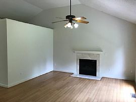 2400 Varner Rd in Greensboro, NC (Photo 2 of 12)