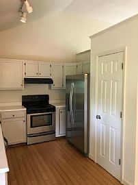 2400 Varner Rd in Greensboro, NC (Photo 5 of 12)