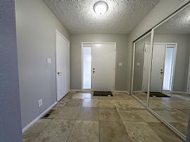 8742 Shadycreek Dr in Dayton, OH (Photo 2 of 12)