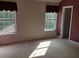 5113 Silverton Ln, Louisville, Ky 40241 4 Beds 2 Baths in Louisville, KY (Photo 5 of 10)