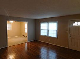 55 Westgate Ct, Versailles, Ky 40383 Rent $500 $ Dep $500  in Versailles, KY (Photo 2 of 10)