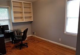 3057 Wedgewood Way, Louisville, Ky 40220 Rent $650 and Dep $650 in Louisville, KY (Photo 7 of 9)