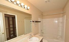 1208 N Aberdeen Dr, Franklin, in 46131 3 Beds 2.5 Baths in Franklin, IN (Photo 9 of 9)