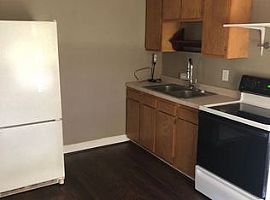 5206 Burgess Ave, Indianapolis, in 46219 Rent $500 and Dep $500 in Indianapolis, IN (Photo 3 of 6)