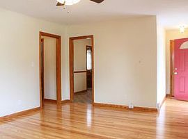 1519 Mctavish Dr, Clarksville, in 47129 Rent $600 and Dep $600 in Clarksville, IN (Photo 2 of 9)