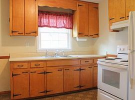 1519 Mctavish Dr, Clarksville, in 47129 Rent $600 and Dep $600 in Clarksville, IN (Photo 6 of 9)