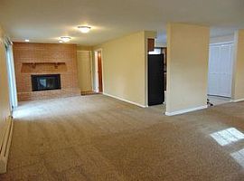 1016 Candlewood Way, Fort Wayne, in 46845 Rent $650 and Dep $650 in Fort Wayne, IN (Photo 2 of 10)