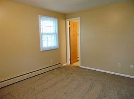 1016 Candlewood Way, Fort Wayne, in 46845 Rent $650 and Dep $650 in Fort Wayne, IN (Photo 3 of 10)