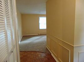 1016 Candlewood Way, Fort Wayne, in 46845 Rent $650 and Dep $650 in Fort Wayne, IN (Photo 9 of 10)