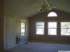3 Bedroom 2 Bath Single Family South Huntsville, Great Location in Huntsville, AL (Photo 2 of 3)