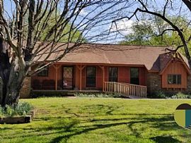 4708a Wheaton Ln Nw, Huntsville, Al 35816 in Huntsville, AL