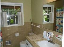 4708a Wheaton Ln Nw, Huntsville, Al 35816 in Huntsville, AL (Photo 2 of 5)