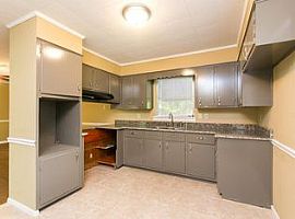 2412 5th St Nw, Center Point, Al 35215 in Center Point, AL (Photo 6 of 8)