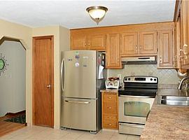 609 Camp St, Bristol, Ct 06010 in Bristol, CT (Photo 6 of 11)