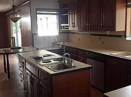  12415 94th Ave Ne, Kirkland, Wa 98034  in Kirkland, WA (Photo 2 of 3)