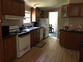 Tranquility and Privacy Amid Towering Oaks in Boling, TX (Photo 3 of 4)