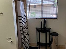 W Rose Ln Phoenix, Az 85013 in Phoenix, AZ (Photo 5 of 6)