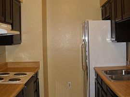 5707 N 68th Dr, Glendale, Az 85303 in Glendale, AZ (Photo 3 of 3)