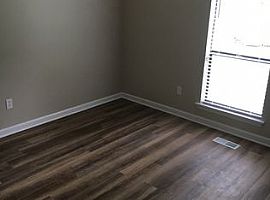 144 Sunburst Cir, Birmingham, Al 35215 in Birmingham, AL (Photo 4 of 8)