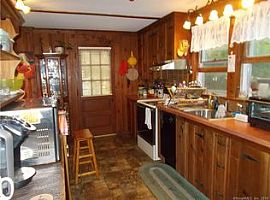 41 Chase Rd, Thompson, Ct 06277 in Thompson, CT (Photo 8 of 9)