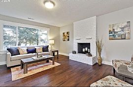 10044 Sw 35th Ave, Portland, Or in Portland, OR (Photo 3 of 6)