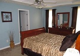 114 White Pine Dr, Raeford Rent 550 Deposit 550 Total 1100 in Raeford, NC (Photo 5 of 7)