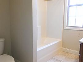 285 Squirrel Hollow Dr, H Rent 500 Deposit 500 Total 1000 in Hendersonville, NC (Photo 3 of 10)