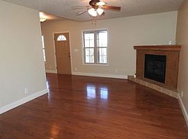 285 Squirrel Hollow Dr, H Rent 500 Deposit 500 Total 1000 in Hendersonville, NC (Photo 9 of 10)