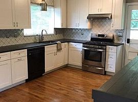 1136 S Shadesview Ter, Homewood, Al 35209 in Homewood, AL (Photo 3 of 12)