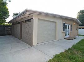  330 55th Ave S, Saint Petersburg, Fl 33705  in Saint Petersburg, FL (Photo 11 of 12)