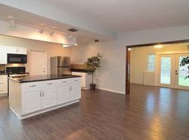  330 55th Ave S, Saint Petersburg, Fl 33705  in Saint Petersburg, FL (Photo 3 of 12)