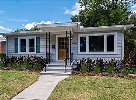 449 28th Ave N, Saint Petersburg, Fl 33704 in Saint Petersburg, FL