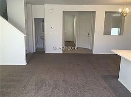 5862 Hollingshed Ct, North Las Vegas, Nv 89081 3 Beds 2.5 Baths in North Las Vegas, NV (Photo 2 of 11)