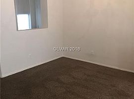 5862 Hollingshed Ct, North Las Vegas, Nv 89081 3 Beds 2.5 Baths in North Las Vegas, NV (Photo 6 of 11)