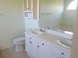 8480 Glade Minnow Ave, Las Vegas, Nv 89113 5 Beds 3 Baths in Las Vegas, NV (Photo 8 of 8)