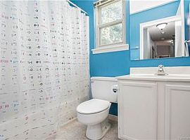 6510 Patchwork Cir, Charlotte, Nc 28270 3 Beds 2 Baths 1,351 Sq in Charlotte, NC (Photo 4 of 11)