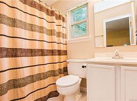 6510 Patchwork Cir, Charlotte, Nc 28270 3 Beds 2 Baths 1,351 Sq in Charlotte, NC (Photo 6 of 11)