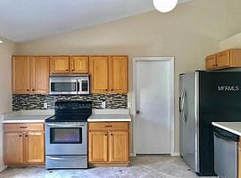 2569 Deltona Blvd, Spring Hill, Fl 34606 in Spring Hill, FL (Photo 3 of 7)