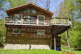 AWESOME SKI CHALET in Wilmington, VT (Photo 2 of 6)