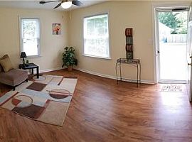 23 Cherry Rd, Portsmouth, Va 23701 2 Beds 1 Bath 744 Sqft in Portsmouth, VA (Photo 2 of 8)