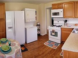 23 Cherry Rd, Portsmouth, Va 23701 2 Beds 1 Bath 744 Sqft in Portsmouth, VA (Photo 8 of 8)