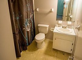 18 Pine Tree Dr, Mechanicsburg, Pa 17055 3 Beds 2.5 Baths 2,448 in Mechanicsburg, PA (Photo 2 of 8)