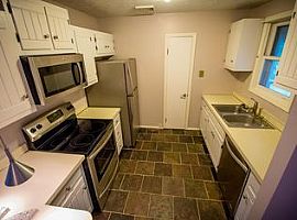 18 Pine Tree Dr, Mechanicsburg, Pa 17055 3 Beds 2.5 Baths 2,448 in Mechanicsburg, PA (Photo 3 of 8)